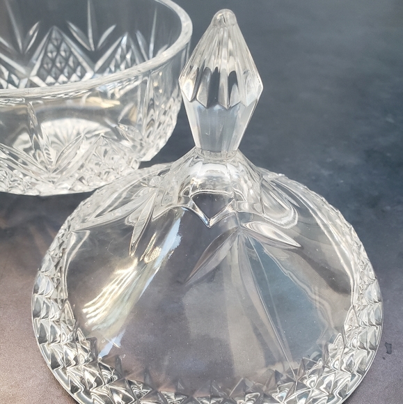 Crystal d'Arques French covered bomboniere in original box - Picture 8 of 10
